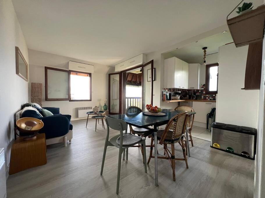 Appart Lumineux Avec Vue Sur Mer A 180 Degres Apartment Trouville-sur-Mer Exterior photo