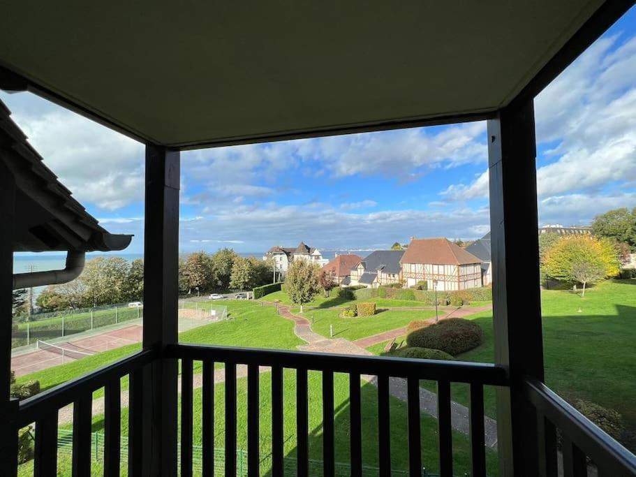 Appart Lumineux Avec Vue Sur Mer A 180 Degres Apartment Trouville-sur-Mer Exterior photo