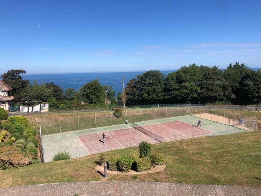 Appart Lumineux Avec Vue Sur Mer A 180 Degres Apartment Trouville-sur-Mer Exterior photo